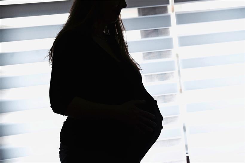 Einige Frauen wollen eine Alternative zu der Geburt im Krankenhaus
