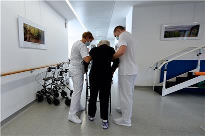 Einige Krankenhäuser hierzulande kamen aufgrund des Coronavirus diesen Monat an ihre Belastungsgrenzen
