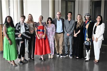 Einige der Designer, das Organisationsteam sowie Vertreter der Gemeinde waren am Donnerstag in das „Aalt Stadhaus“ gekommen, um das Programm der Luxembourg Fashion Week vorzustellen

