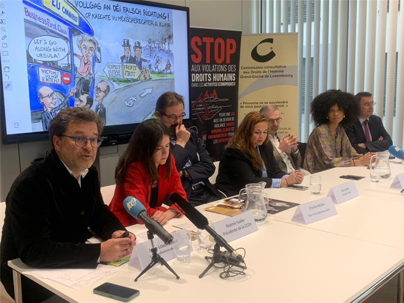 Einige der Personen, die zur Kampagne aufriefen: links IDV-Co-Koordinator Jean-Louis Zeien
