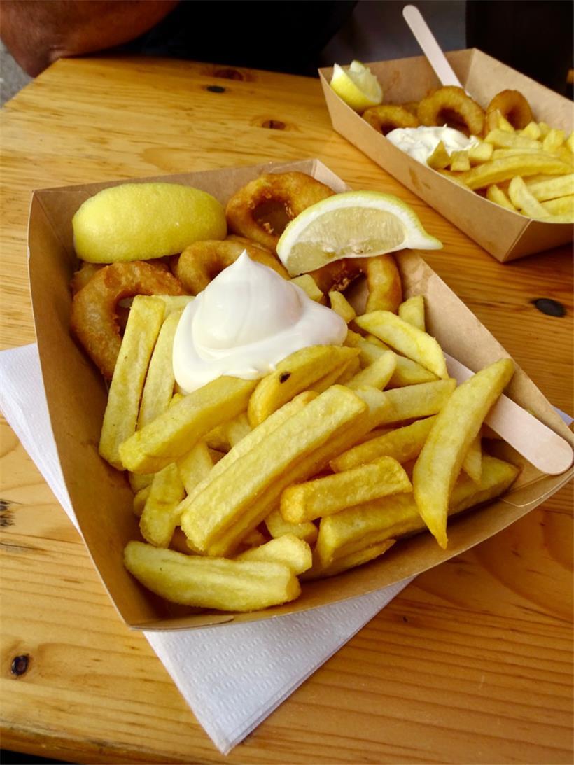 Einige kommen nur wegen der Gastronomie: ein kleines Fouer-Mittagsessen