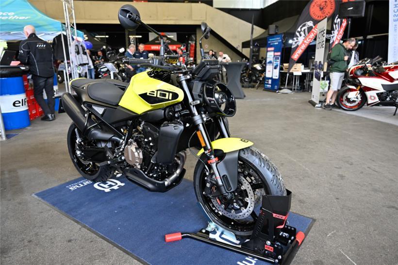 Eins von vielen ausgestellten Motorrädern
