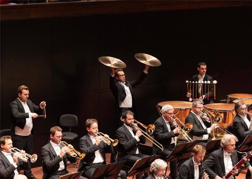Einsatzbereit: das Symphonieorchester des Bayerischen Rundfunks in der Philharmonie
