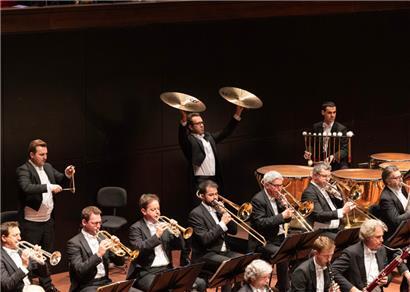 Einsatzbereit: das Symphonieorchester des Bayerischen Rundfunks in der Philharmonie

