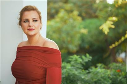 Einst war sie ein hoher Mezzosopran, heute singt sie die großen Partien des Sopran: Gabriela Scherer
