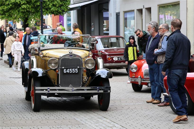 Eintauchen in die europäische und amerikanische Automobilgeschichte – teilweise auch hautnah

