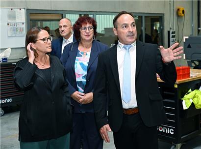 Einweihung (v.l.): Verteidigungsministerin Yuriko Backes, WSA-Direktor Laurent Bodson, Bürgermeisterin Simone Asselborn-Bintz, WSA-Direktor Laurent Bodson
