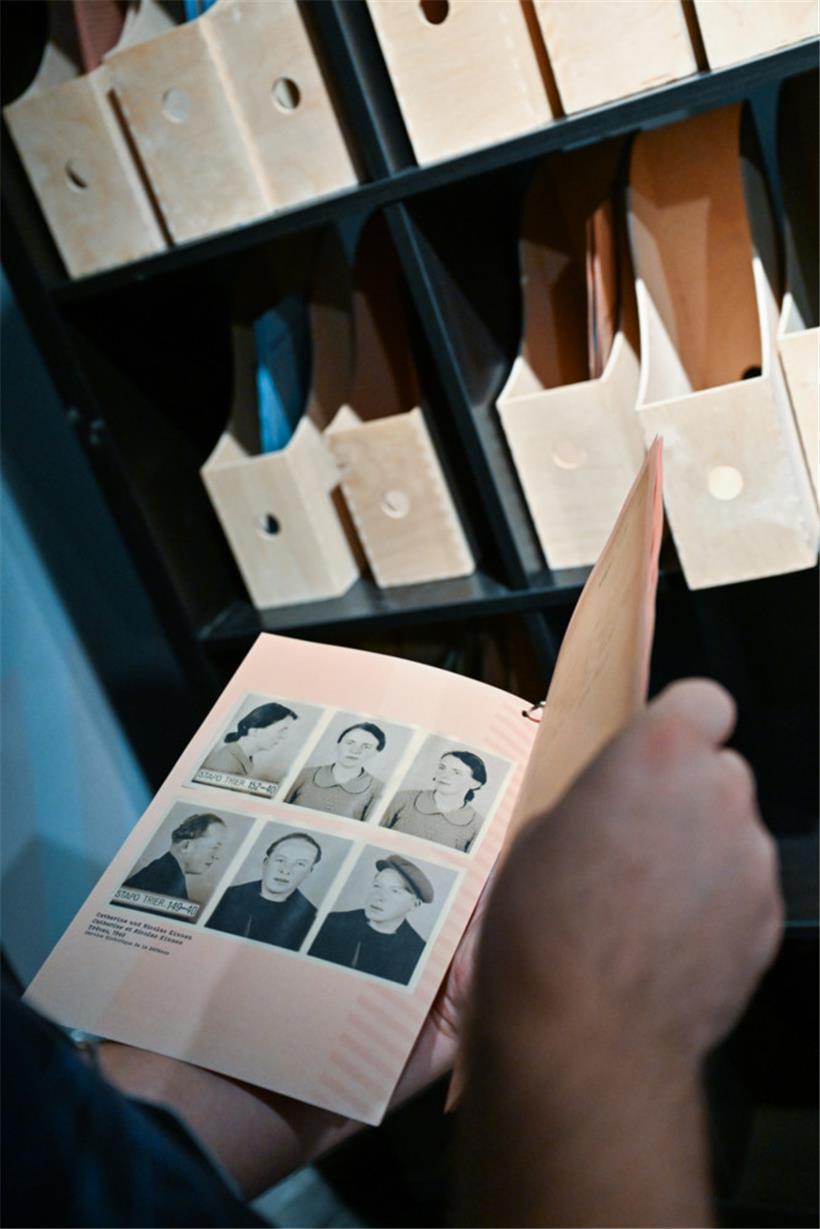 Einzelschicksale bringen den Besuchern die damalige Geschichte näher