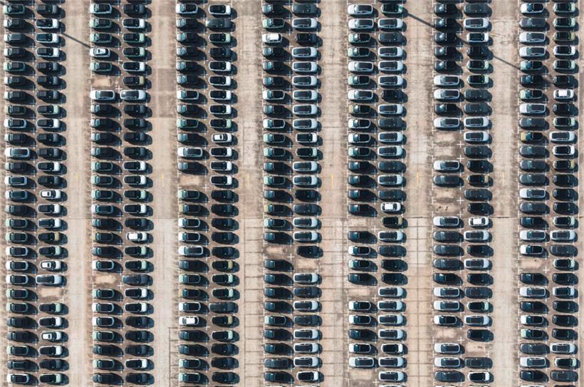 Elektroautos, die im chinesischen Hangzhou produziert werden: Wichtige Mineralien für die Produktion könnten unter anderem bald von den Cook-Inseln im Pazifik kommen
