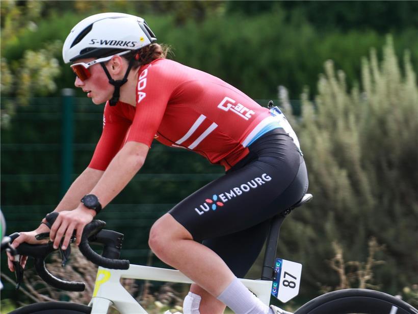 Elena Lopes fährt bei der Tour du Gévaudan Occitanie in die Top Ten Radrennen