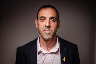 Eli Sharabi, israelischer Geiselnehmer der Hamas, überlebte über 400 Tage Gefangenschaft in Gefangenschaft