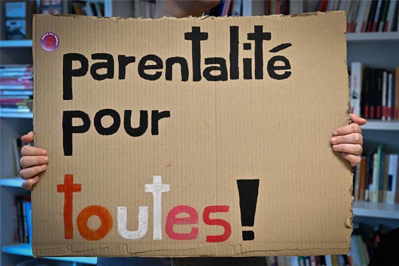 Elternschaft anerkennen: das fordern LGBTIQA+-Organisationen in Luxemburg
