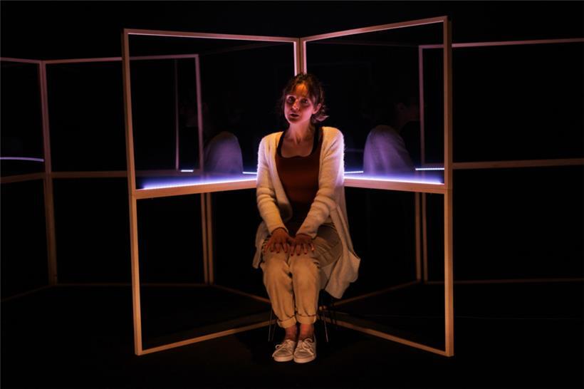 Emeline Touron incarne avec brio la narratrice de „Never Vera Blue“
