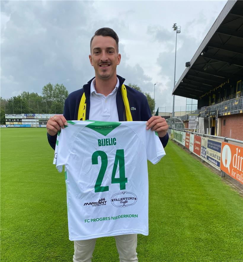 Emir Bijelic trägt die Nummer 24 aus familiären Gründen: Es handelt sich um den Geburtstag seiner Mutter
