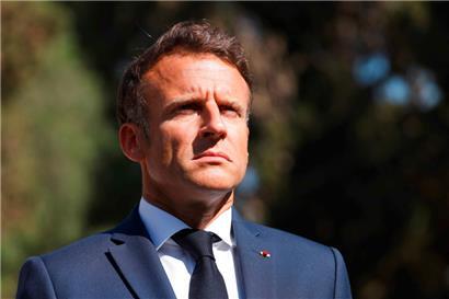 En annonçant „la fin de l’abondance et de l’insouciance“, Emmanuel Macron a soulevé un tollé dans les rangs de l’opposition
