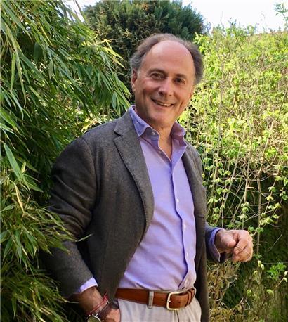 „En comprenant l’humain qu’est dedans, on comprend l’humain qui est devant“, explique le psychothérapeute Thomas d’Ansembourg
