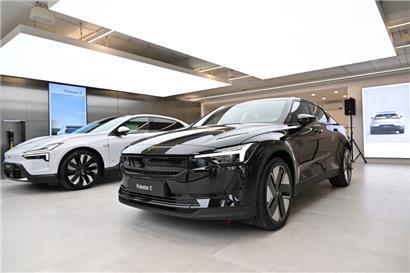 Endlich Seite an Seite Polestar 2 und Polestar 4, und es bleibt sogar noch Platz für den Polestar 3
