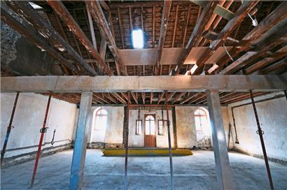 Energetisch zu renovieren kann nicht nur zeitaufwendig, sondern auch teuer sein
