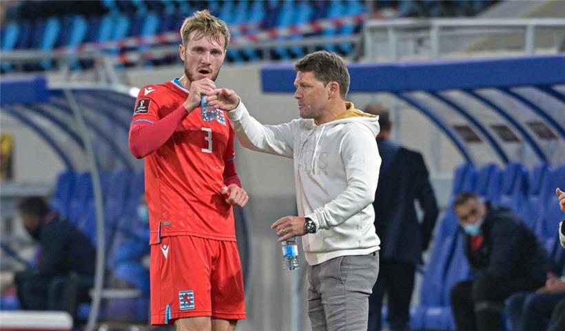 Enes Mahmutovic (l.) hält sich derzeit im polnischen Krakau auf
