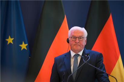 Enttäuscht gucken hilft nicht mehr: Bundespräsident Frank-Walter Steinmeier muss ein klares Zeichen setzen
