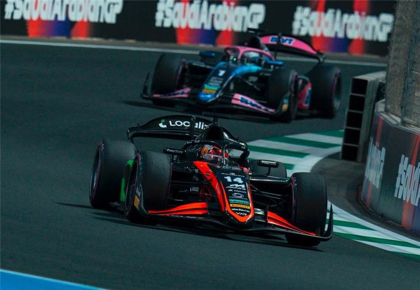 Enzo in seinem Van-Amersfoort-Racing-Formel-2
