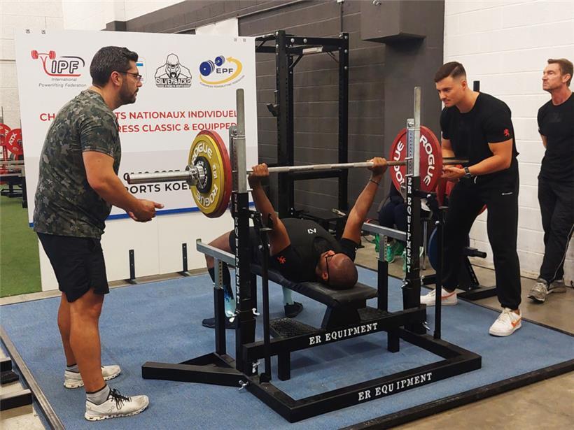 Erfolgreicher Start ins kompetitive Powerlifting: Dylan Tavares (Open, -93 kg, Silverbacks)
