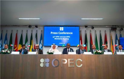 Ernste Mienen beim OPEC-Meeting in Wien
