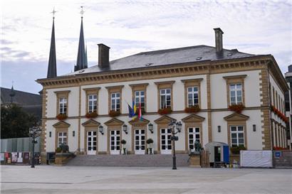 Erst im Juni gab es nach dem Urnengang in den Kommunen Veränderungen im hauptstädtischen Rathaus. Schon bald könnten weitere anstehen.
