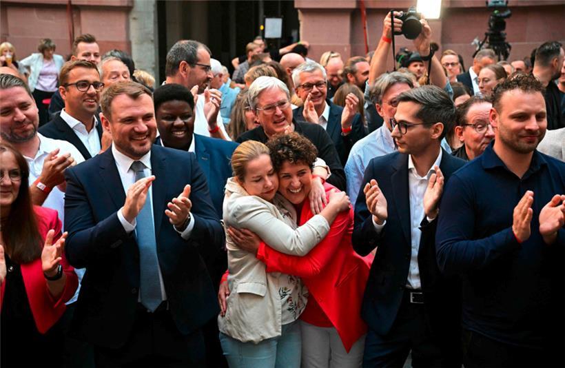 Erste Reaktionen von SPD-Mitgliedern auf die Wahlprognosen
