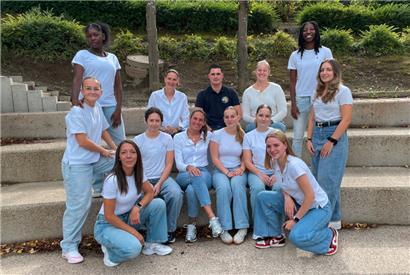 Erste Reihe (v.ln.r. kniend): Natacha Presta, Lara Graglia; 2. Reihe (v.l.n.r.): Lena Hodzic, Amra Hasanovic, Lisy Hetting, Mia Lieffrig, Lou Biewer, Agathe Baconnier; 3. Reihe (v.l.n.r.): Célia Abessolo, Tessy Hetting, Raphael Ansion (Coach), Emma Broermann, Chloé Fleming
