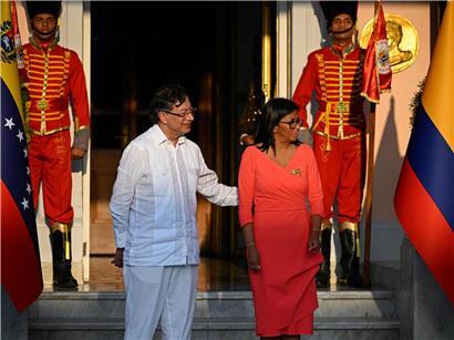 Delcy Rodriguez und Gustavo Petro treffen sich bei erstem Besuch nach Maduros Gefangennahme in Venezuela