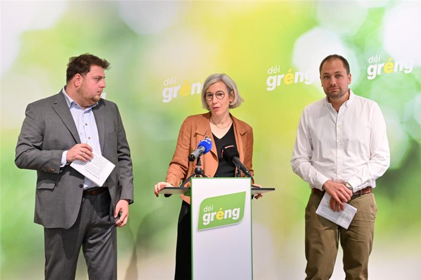 Erster Termin in den neuen Räumlichkeiten (v.l.): Die Abgeordneten Meris Sehovic und Sam Tanson, Parteipräsident François Benoy
