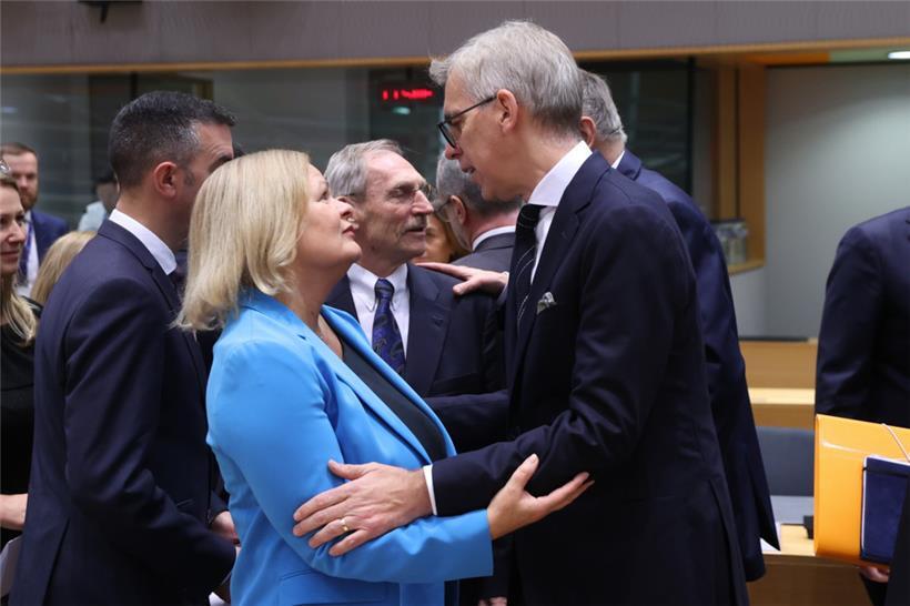 Es besteht Redebedarf zwischen dem luxemburgischen Innenminister Léon Gloden und seiner deutschen Amtskollegin Nancy Faeser
