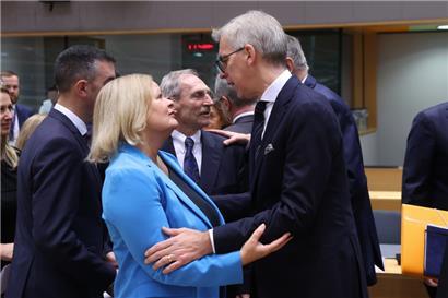 Es besteht Redebedarf zwischen dem luxemburgischen Innenminister Léon Gloden und seiner deutschen Amtskollegin Nancy Faeser
