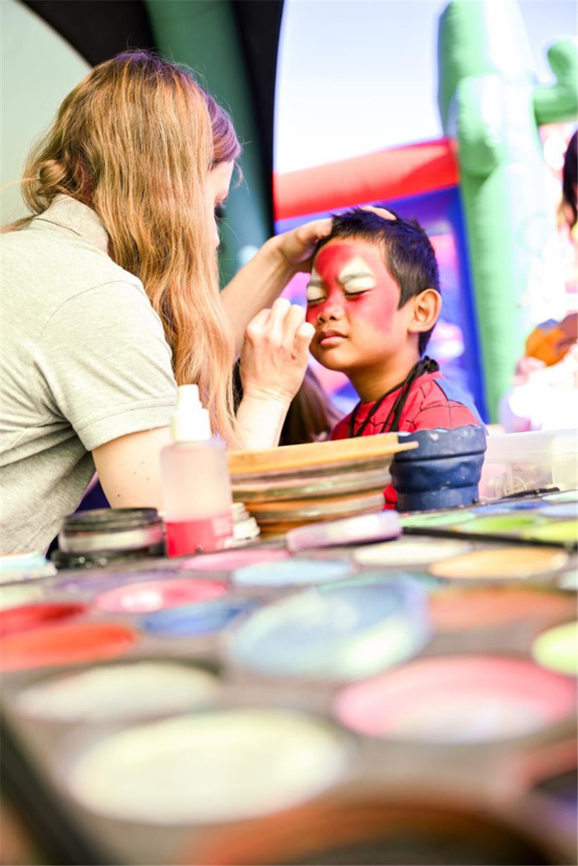 Es blieb sogar noch ein bisschen Zeit für Superhelden-Make-Up
