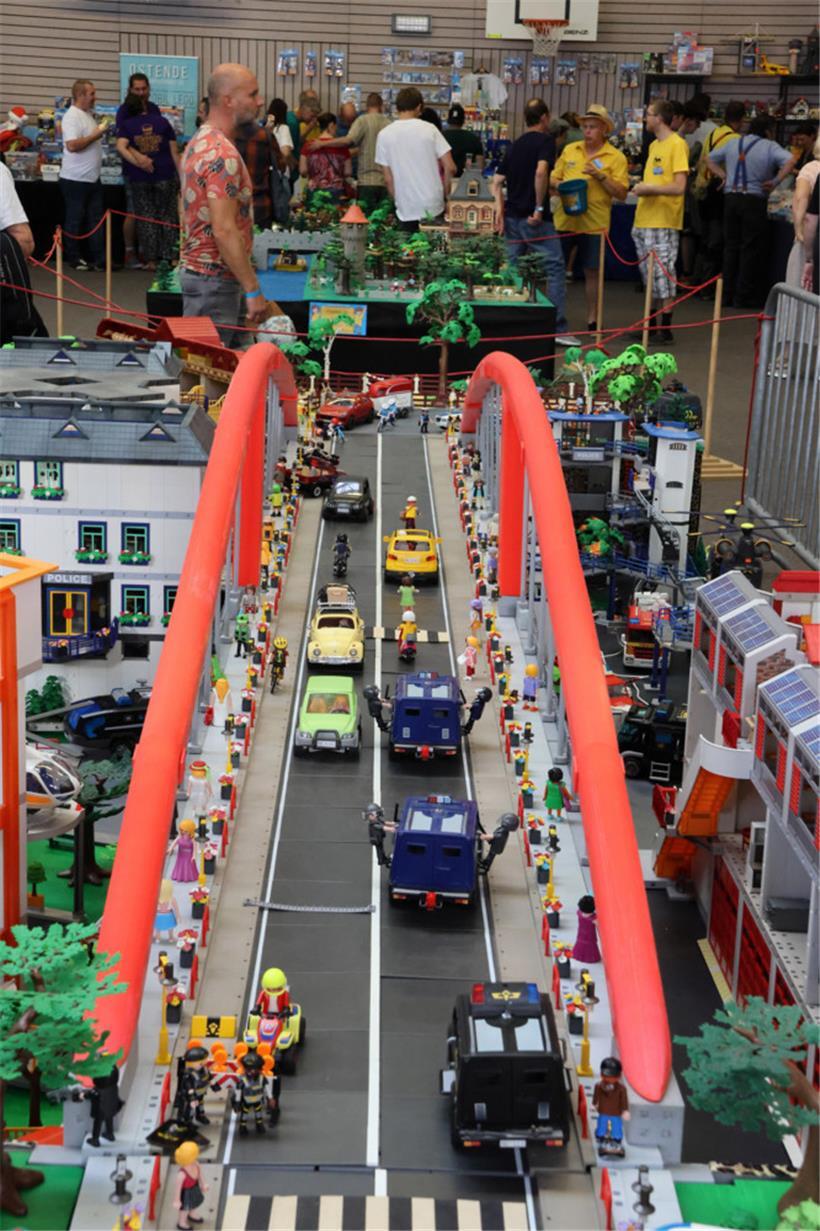 Es herrscht reger Verkehr
