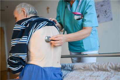 „Es muss die Frage beantwortet werden, welches Gesundheitssystem wir uns in Zukunft wünschen“, sagt ANIL-Generalsekretärin Tina Koch
