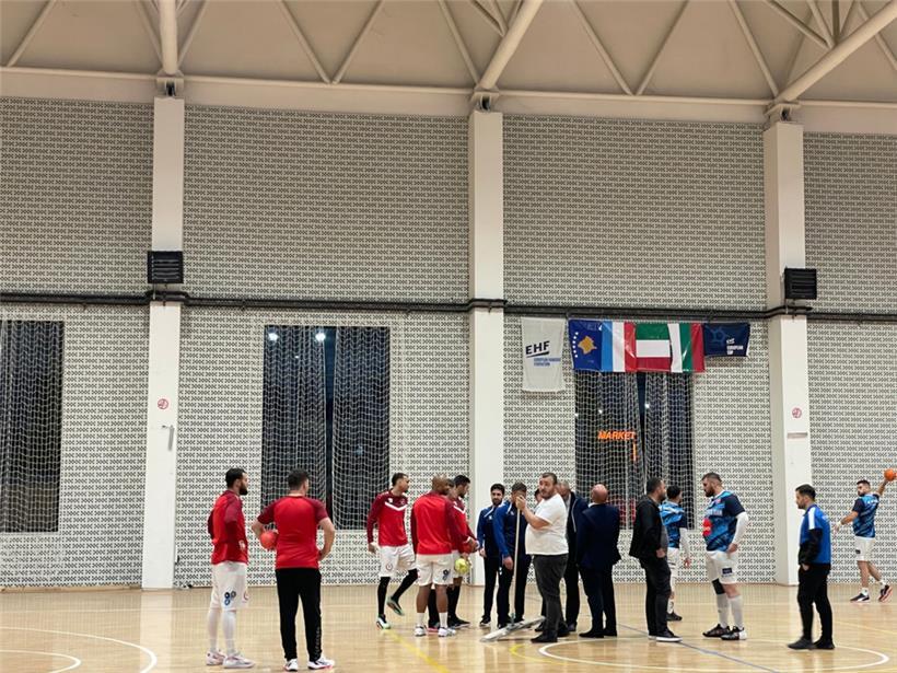 Es tropfte am Mittelkreis von der Decke
