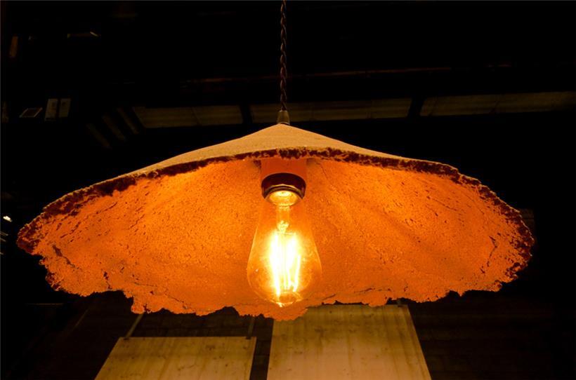 Es werde Licht: Lampenschirm aus gemahlenen Olivenkernen