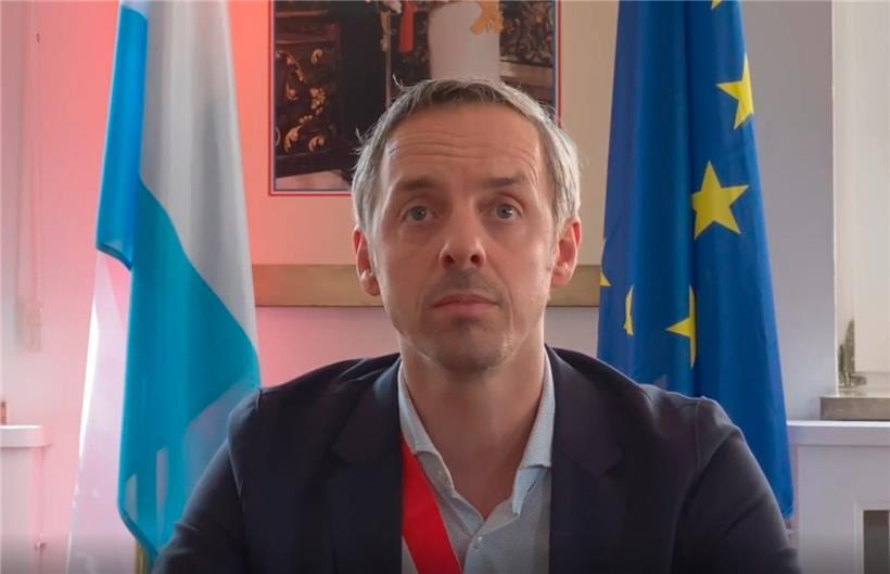 Eschs Bürgermeister Georges Mischo hat sich per Videostream an die Bürger gewandt
