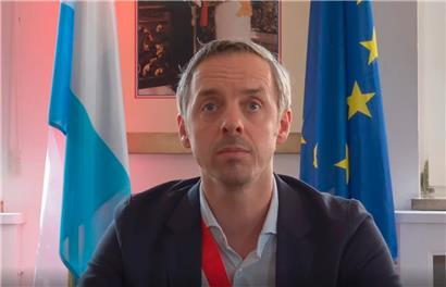 Eschs Bürgermeister Georges Mischo hat sich per Videostream an die Bürger gewandt
