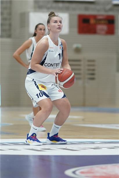 Esmeralda Skrijelj und die Conterner Damen überraschten mit einem deutlichen Auswärtssieg in Bartringen
