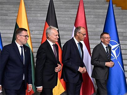 Estlands Premierminister, Litauens Präsident, deutscher Kanzler und lettischer Präsident beraten sich in Berlin vor Nato-Gipfel