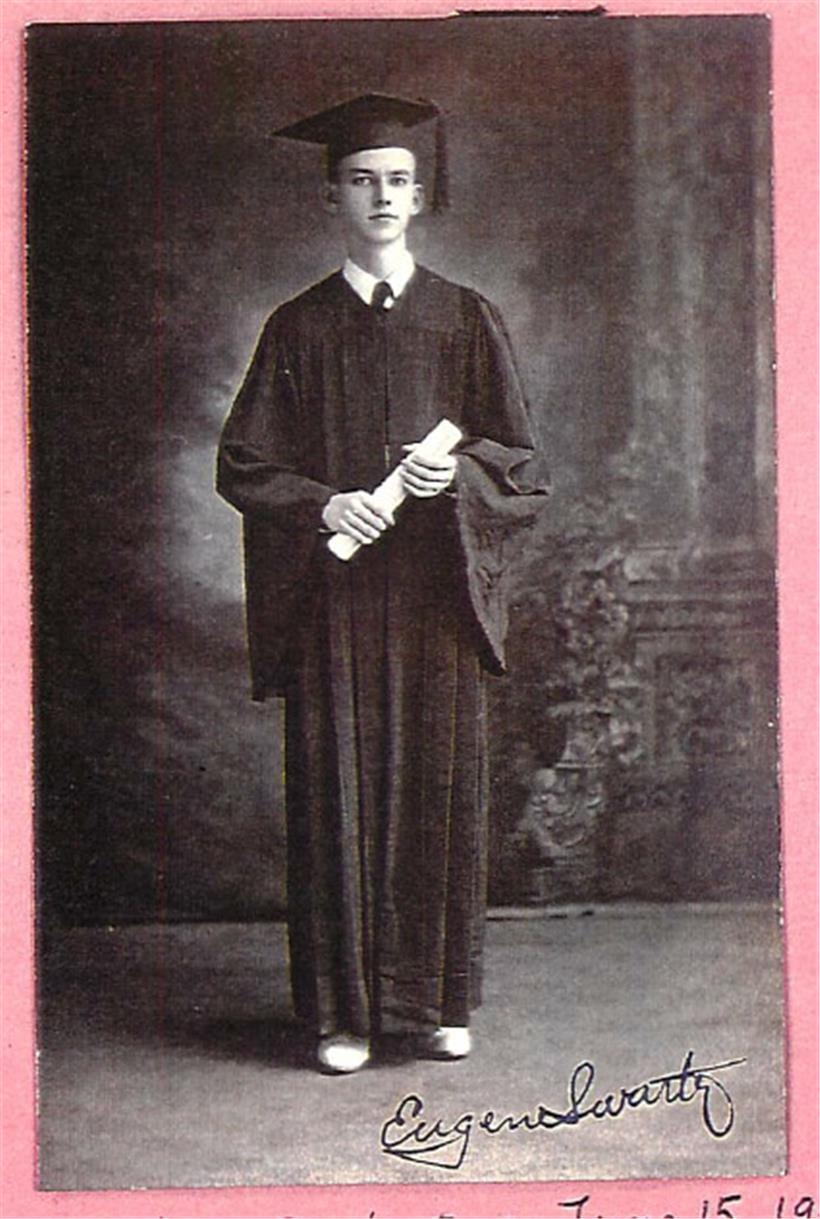 Eugene Swartz nach seinem High-School-Abschluss, 1941