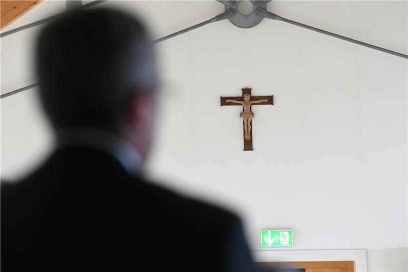 Ex-CSV-Präsident Frank Engel bei der von ihm einberufenen Pressekonferenz vor rund einem Monat

