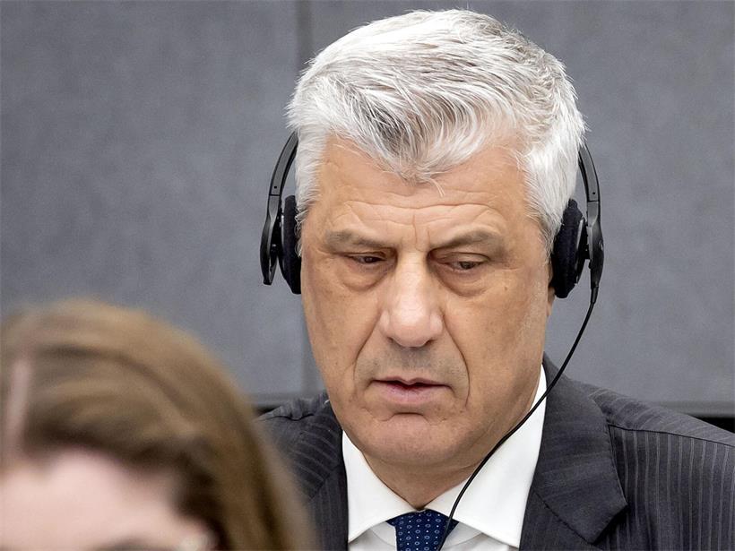 Ex-Premier Thaci während der Gerichtsverhandlung in Den Haag