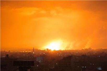 Explosion nach einem israelischen Luftangriff im Gazastreifen
