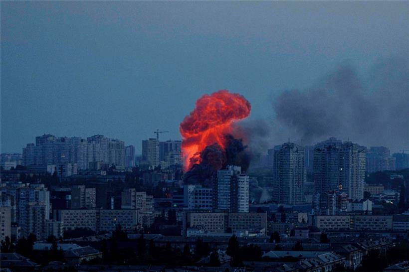 Explosion nach russischem Luftangriff auf Kiew
