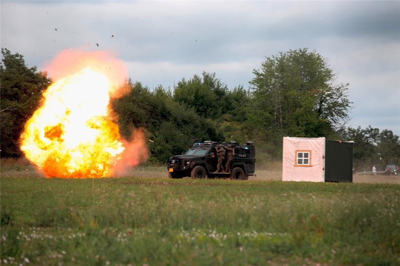 Explosiv waren die Vorführungen der Spezialeinheiten der Armee
