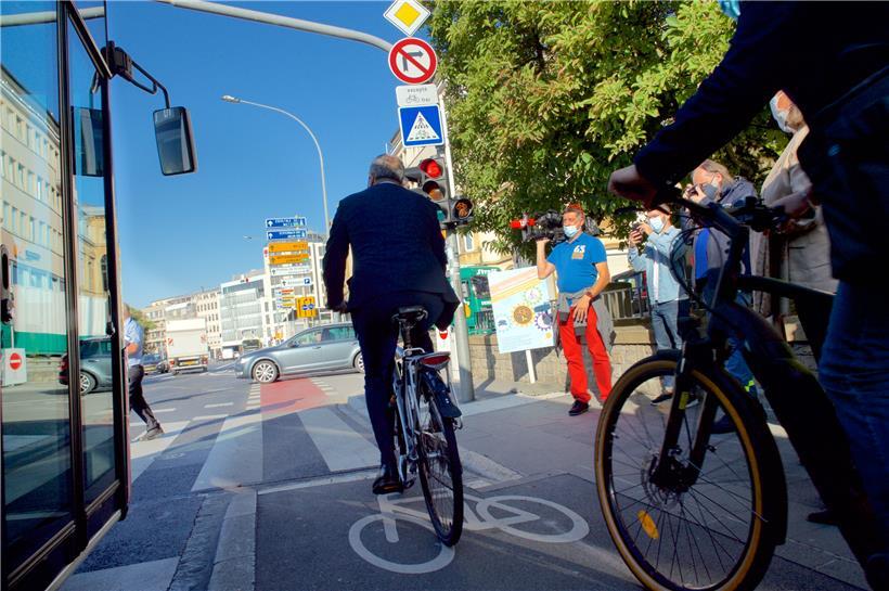 Extraampel: Radfahrer dürfen an sechs Kreuzungen in Luxemburg-Stadt schon bei Orange lostreten

